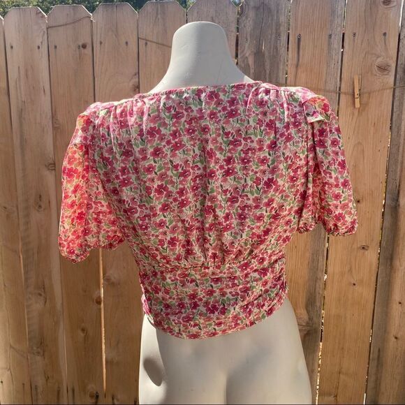 Nasty Gal Floral V Neck Puff Sleeve Blouse size Medium - Picture 5 of 15